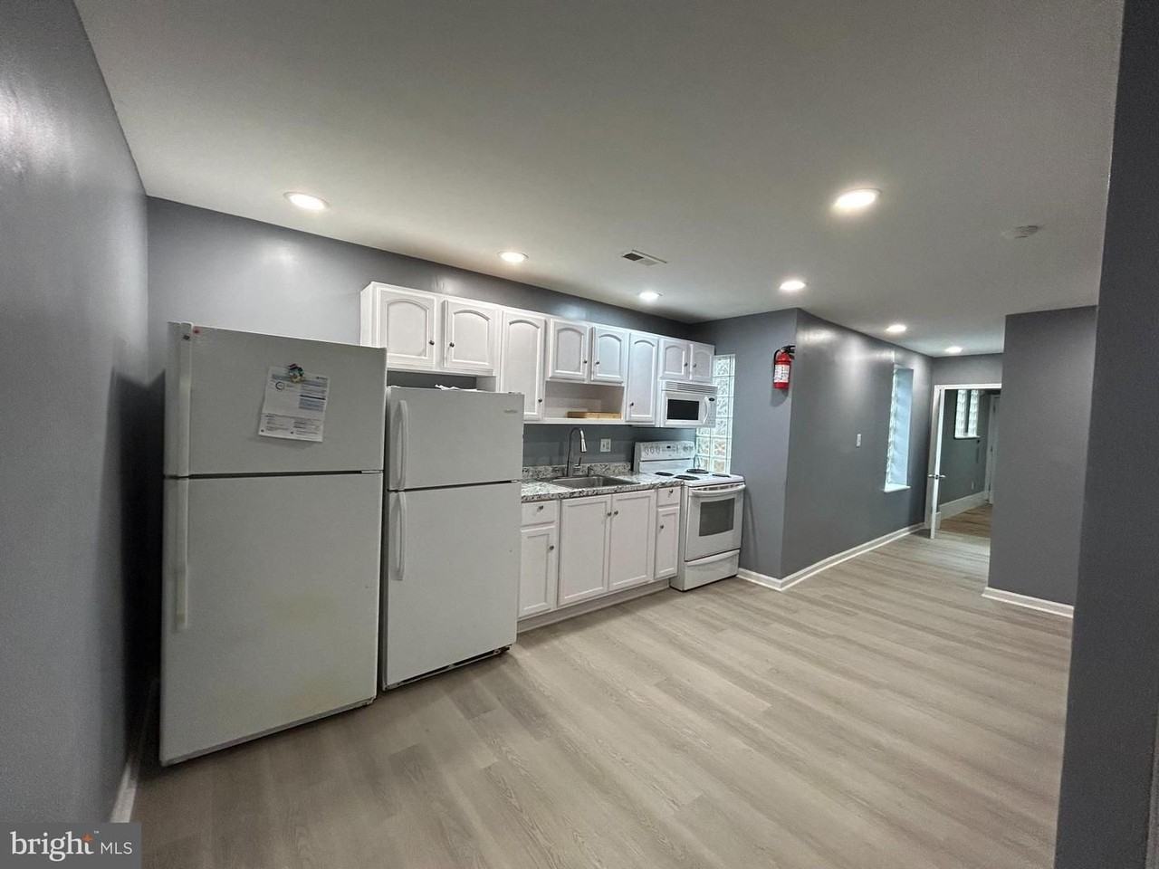 1739 Monument St - Photo 3 of 14