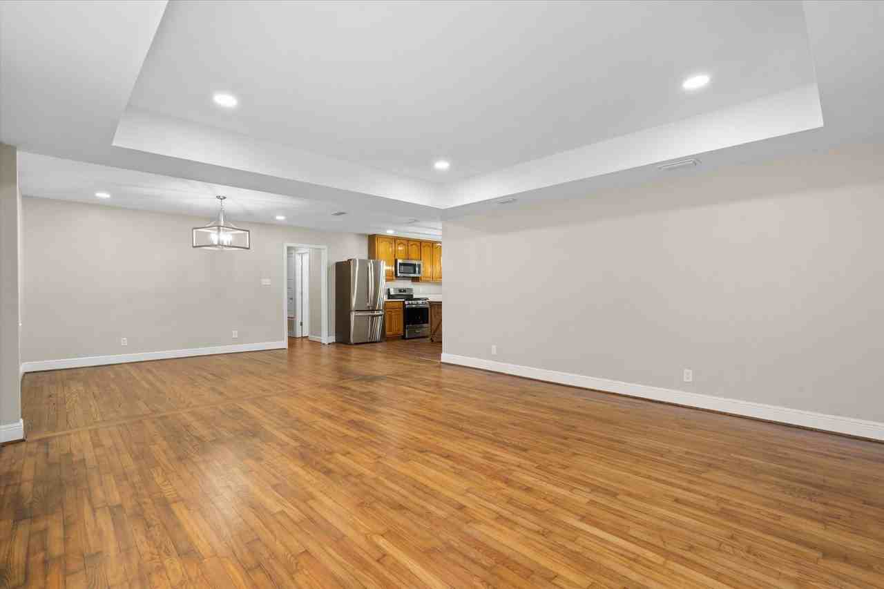 2609 Longleaf Dr - Photo 3 of 20