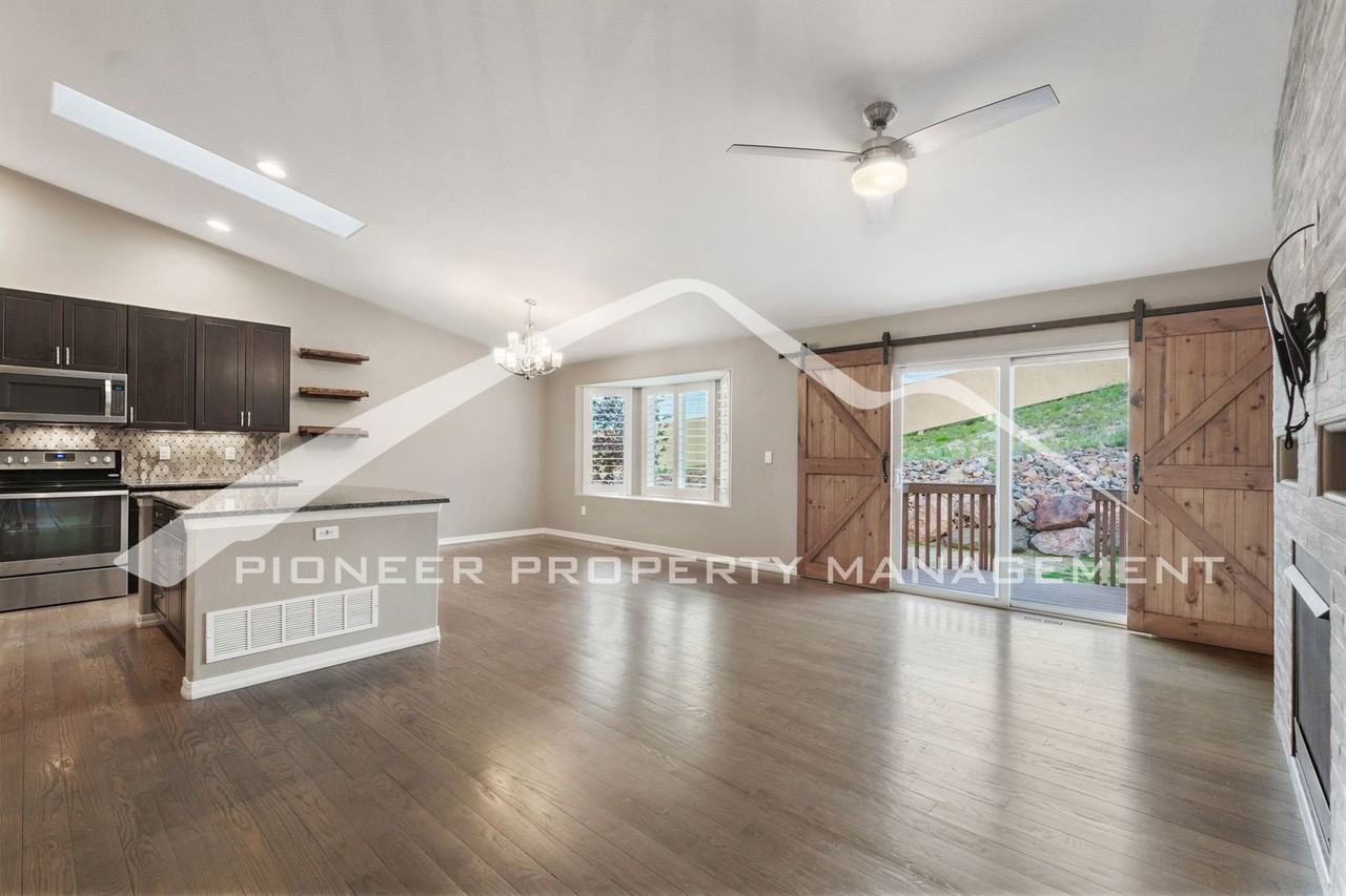 4349 High Mountain Pt - Photo 3 of 26