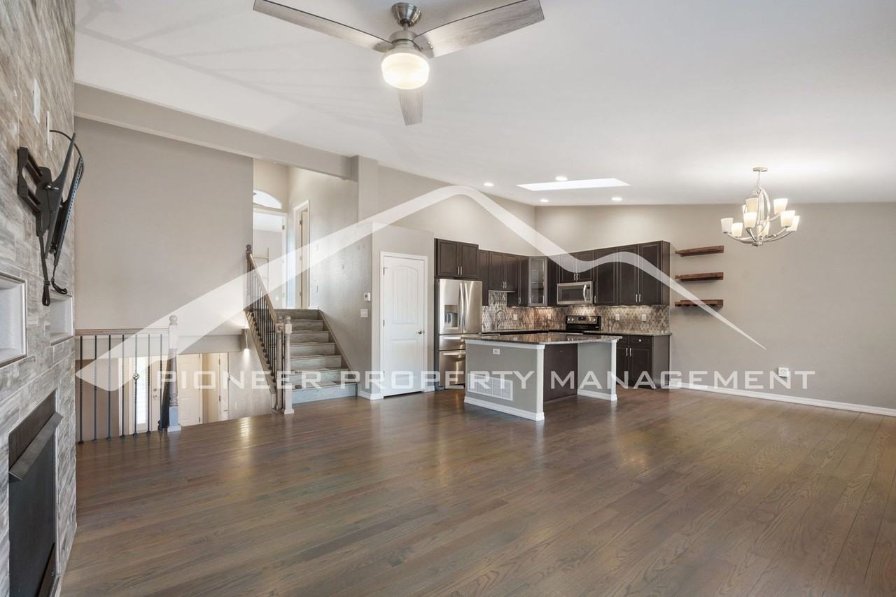 4349 High Mountain Pt - Photo 4 of 26