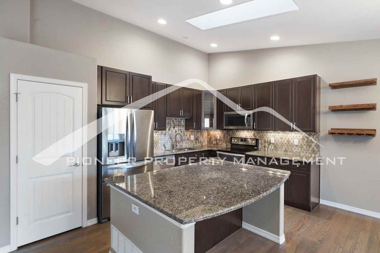 4349 High Mountain Pt - Photo 6 of 26