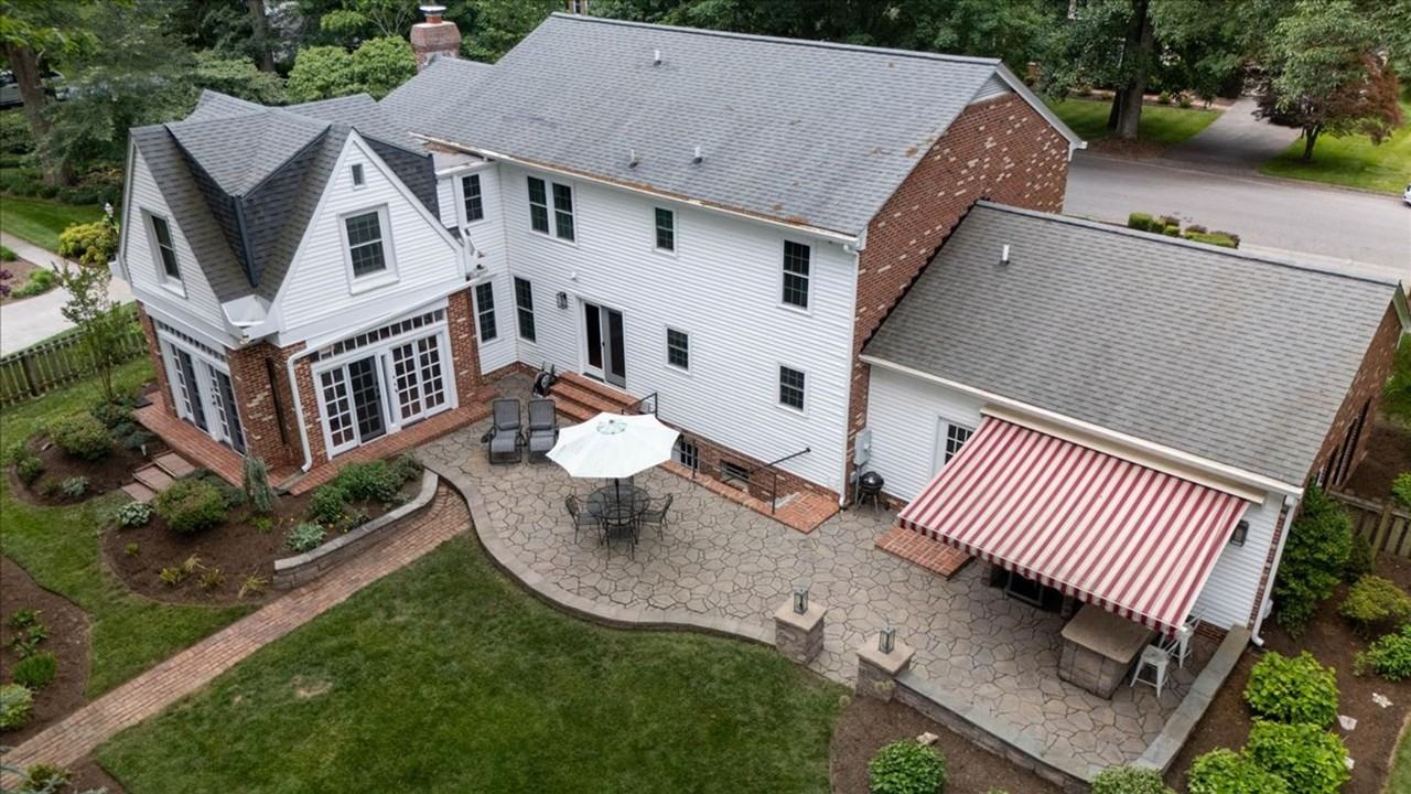 4003 Tall Oaks Dr - Photo 3 of 45