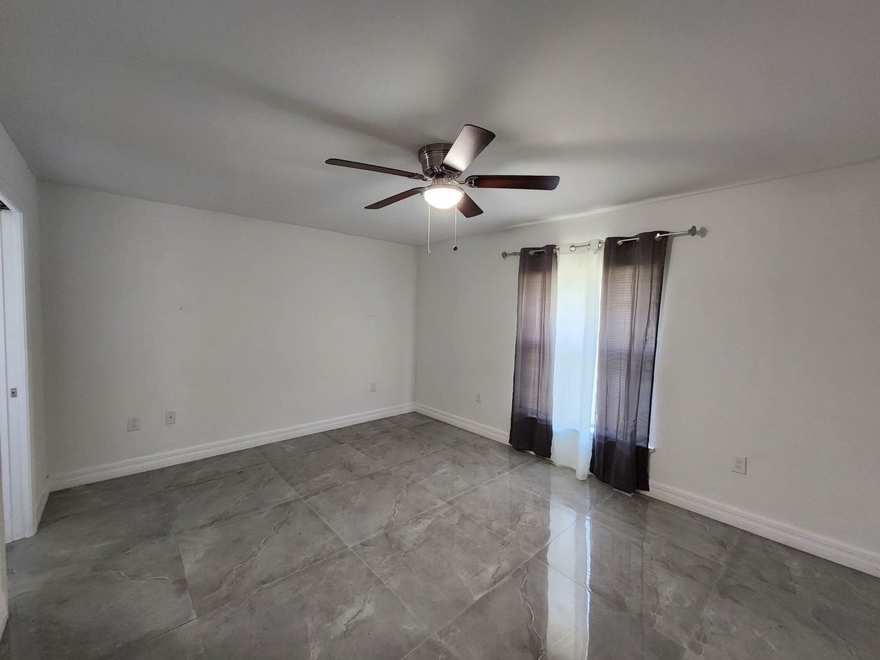 4020 36th St Sw - Photo 2 of 11