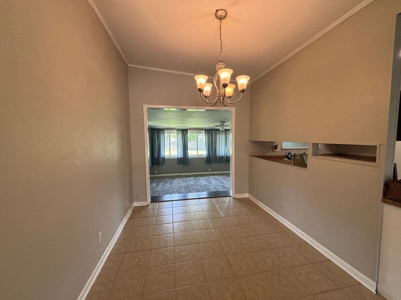 318 Sprucewood Ln - Photo 5 of 19