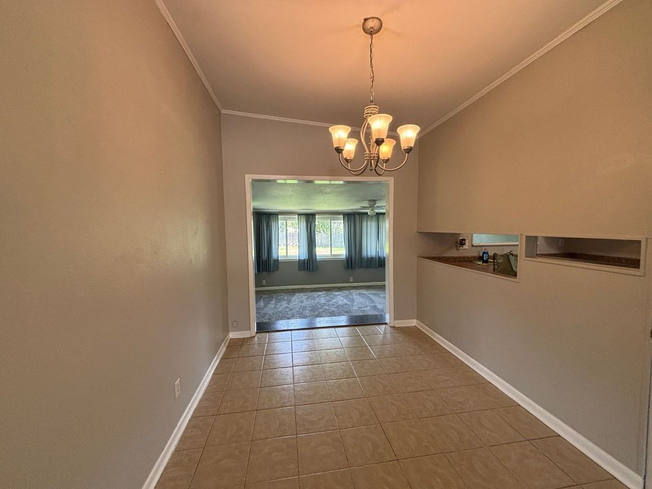 318 Sprucewood Ln - Photo 6 of 19