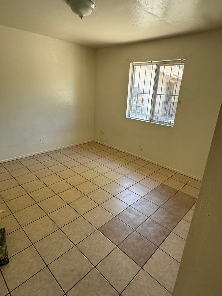 1100 Ralston St #A - Photo 4 of 12