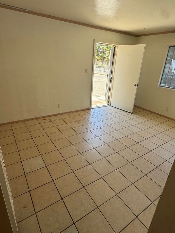 1100 Ralston St #A - Photo 5 of 12