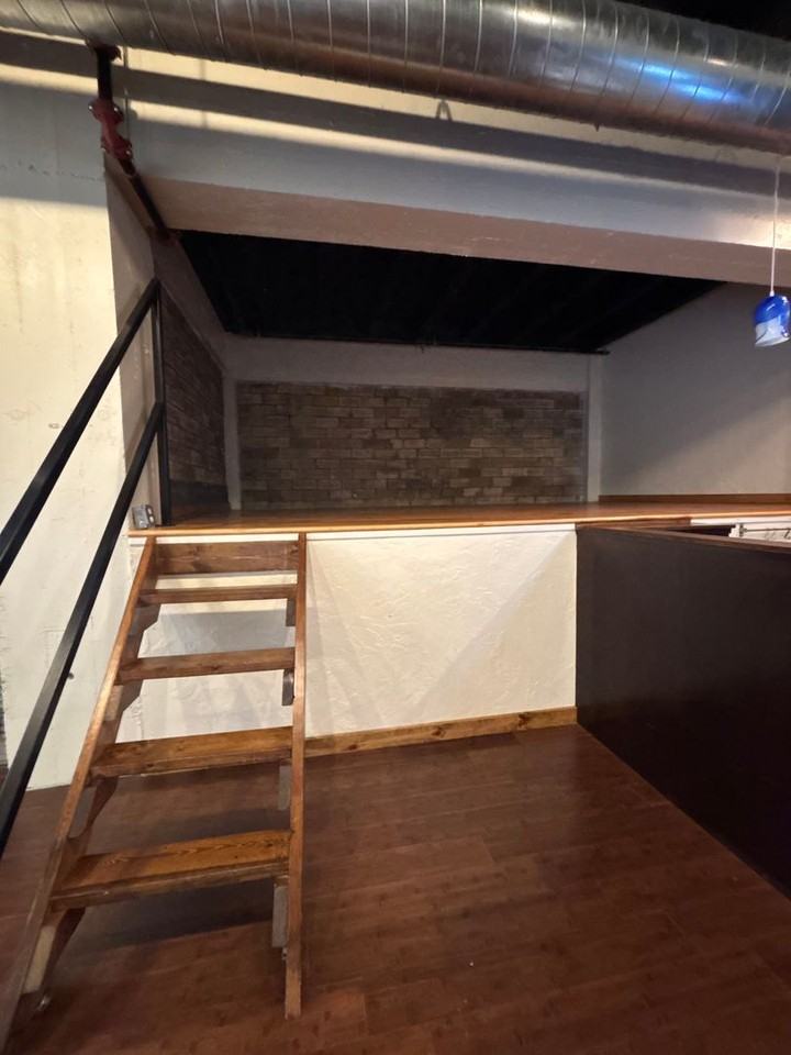 213 W Olive St #105 - Photo 4 of 9