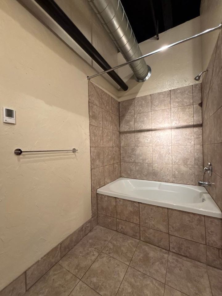 213 W Olive St #105 - Photo 7 of 9