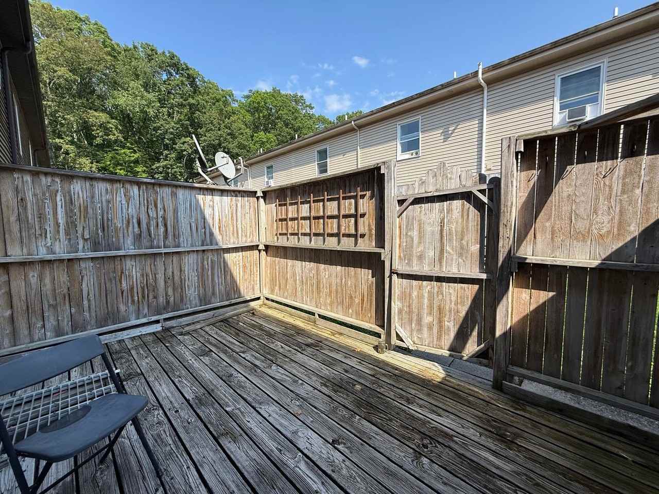 2069 Mary Ellen Ln - Photo 7 of 12