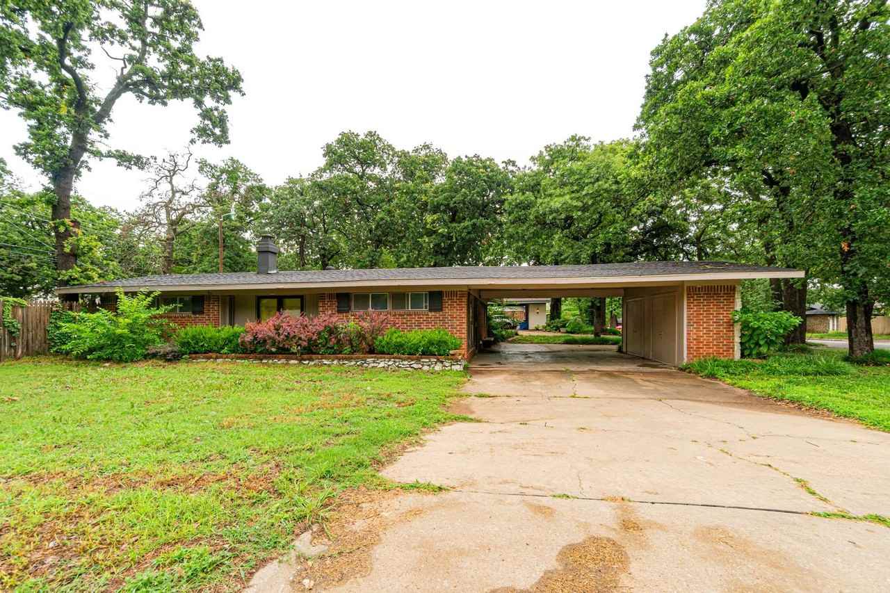 6741 Tall Oaks Dr - Photo 2 of 37