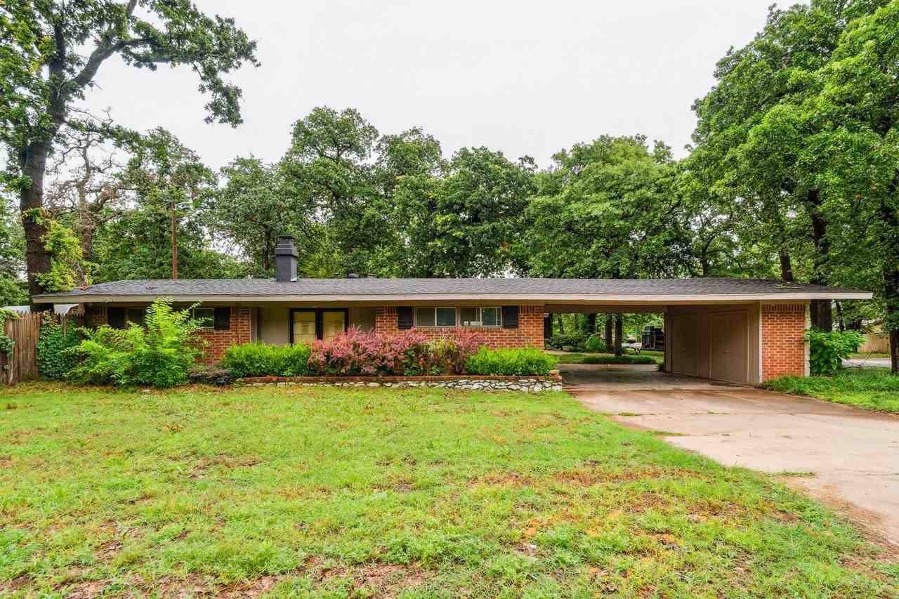 6741 Tall Oaks Dr - Photo 3 of 37