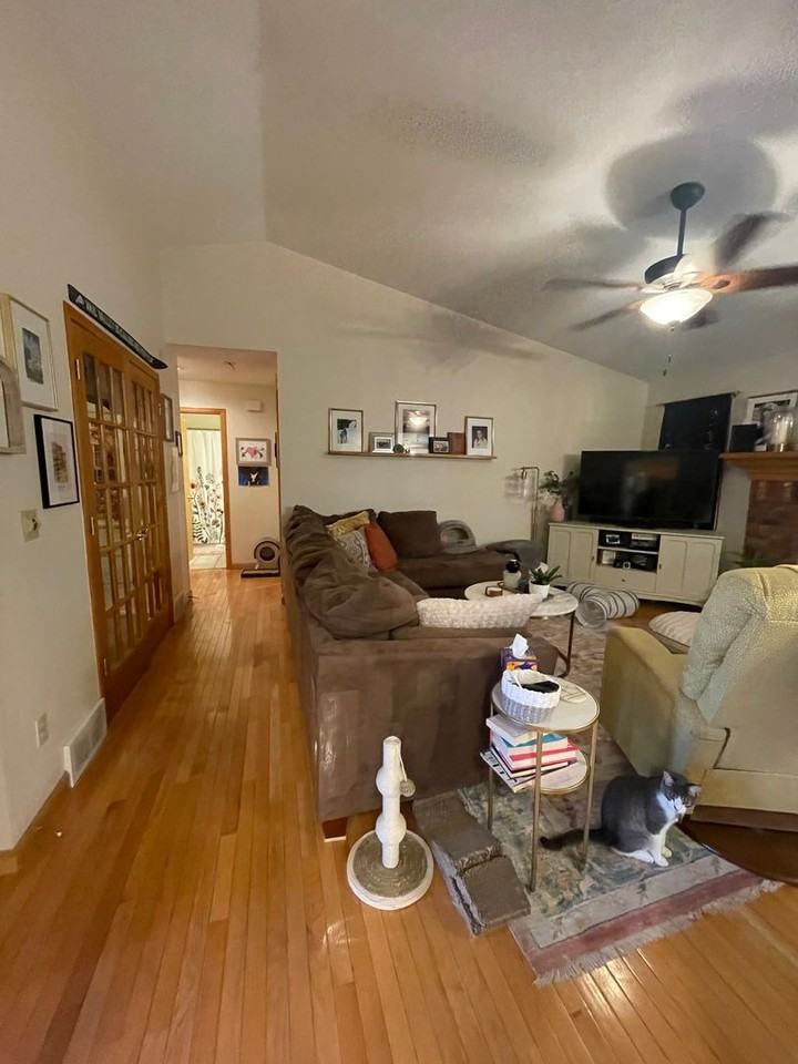 2213 Coventry Ct - Photo 3 of 22