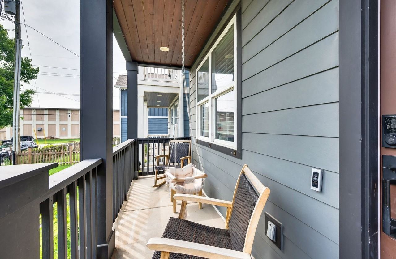 6216 California Ave #A - Photo 4 of 44