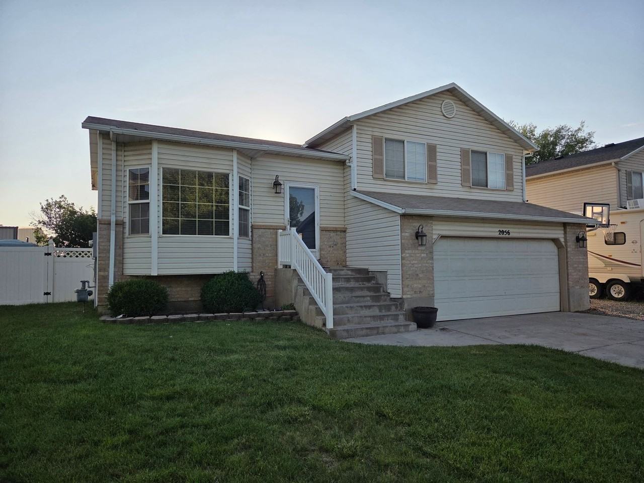 2056 S 1600 W - Photo 3 of 29