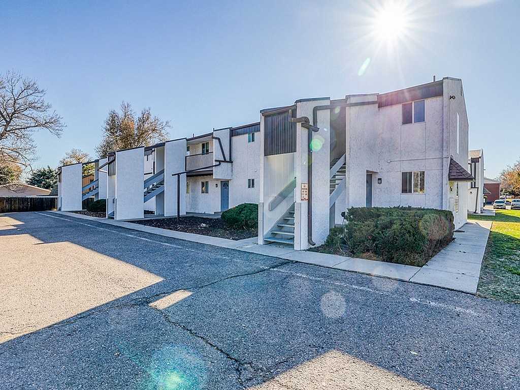 Elk Mountain Apartments - Photo 2 of 39