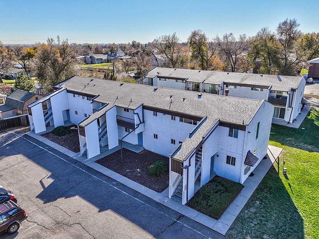 Elk Mountain Apartments - Photo 7 of 39