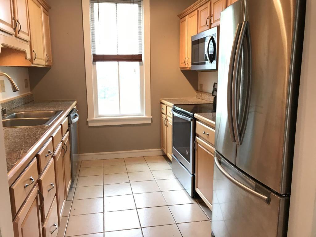 139 Phila St - Photo 4 of 16