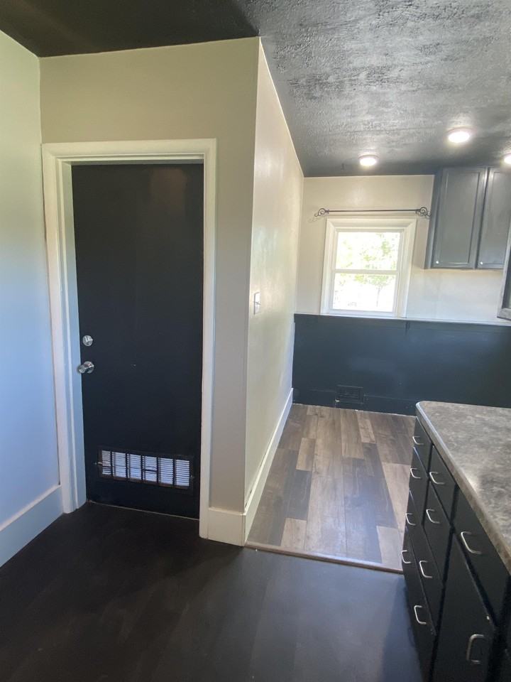 1256 E Clark St #U - Photo 4 of 17