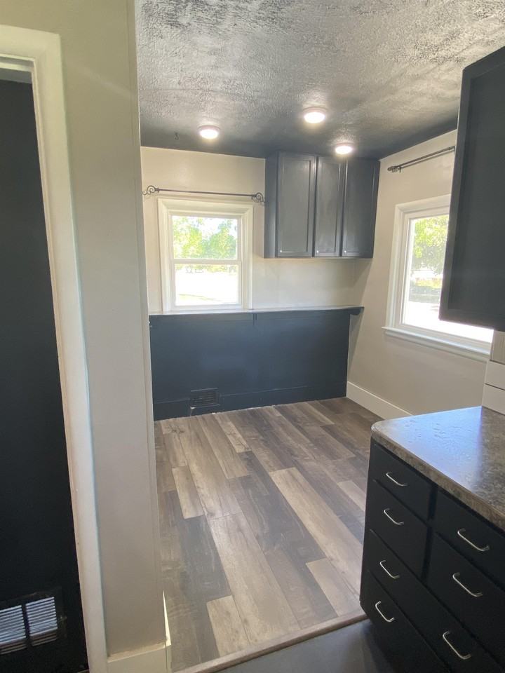 1256 E Clark St #U - Photo 2 of 17