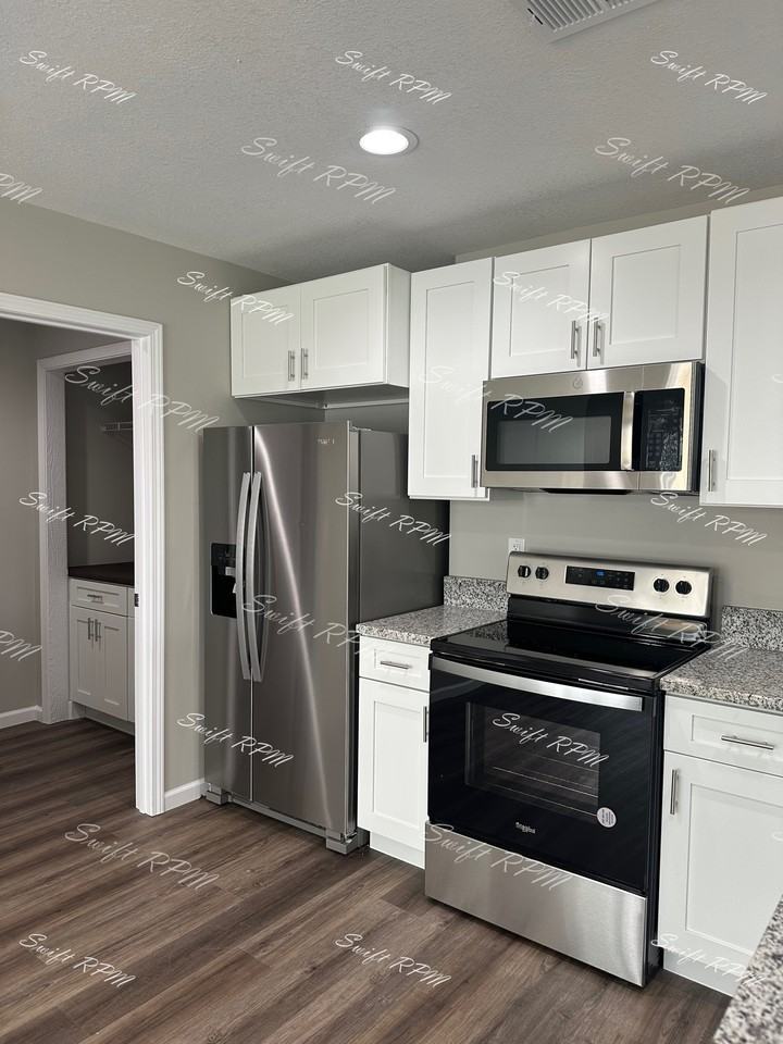 701 N 2nd St #1 - Photo 3 of 29