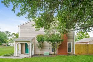 17263 Saturn Ln - Photo 1 of 1
