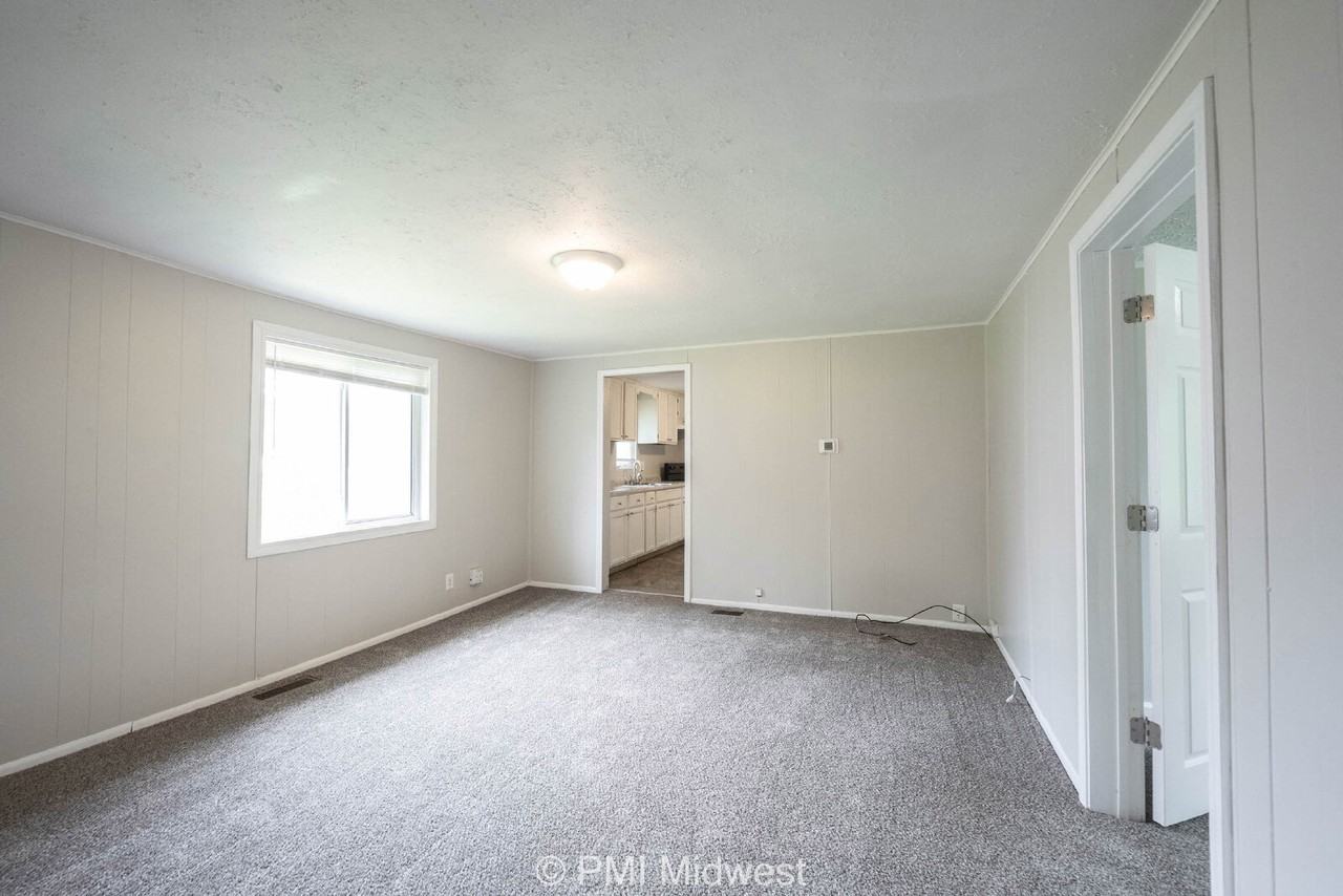 334 Ellis St - Photo 6 of 34