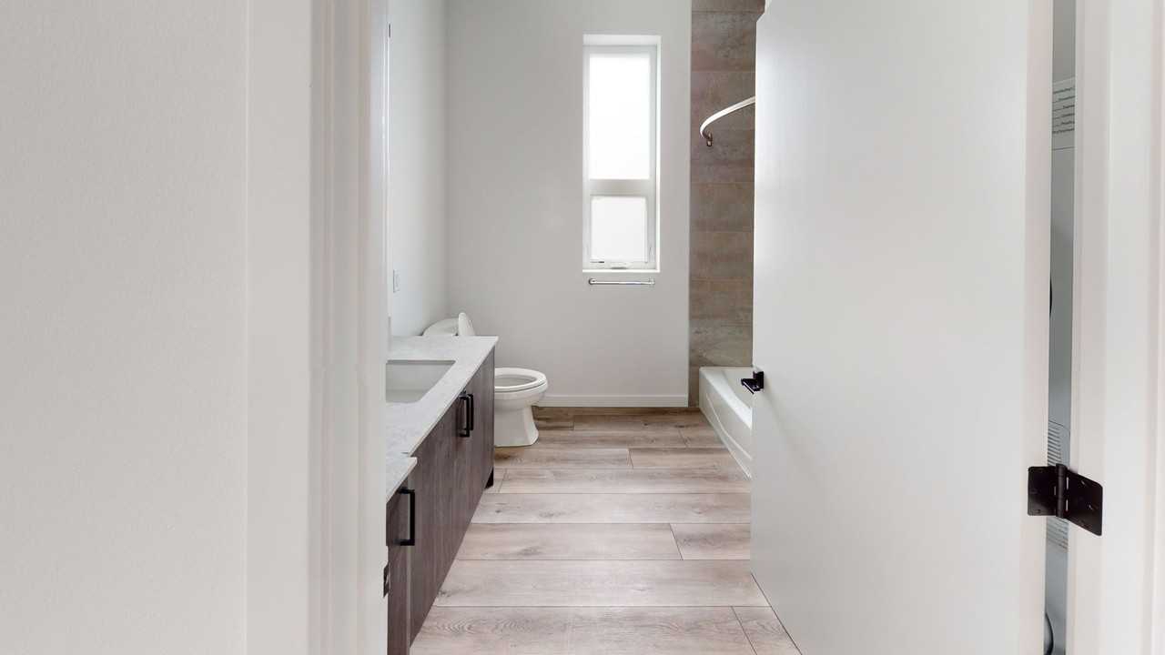 ALNA Ballard - Photo 2 of 15