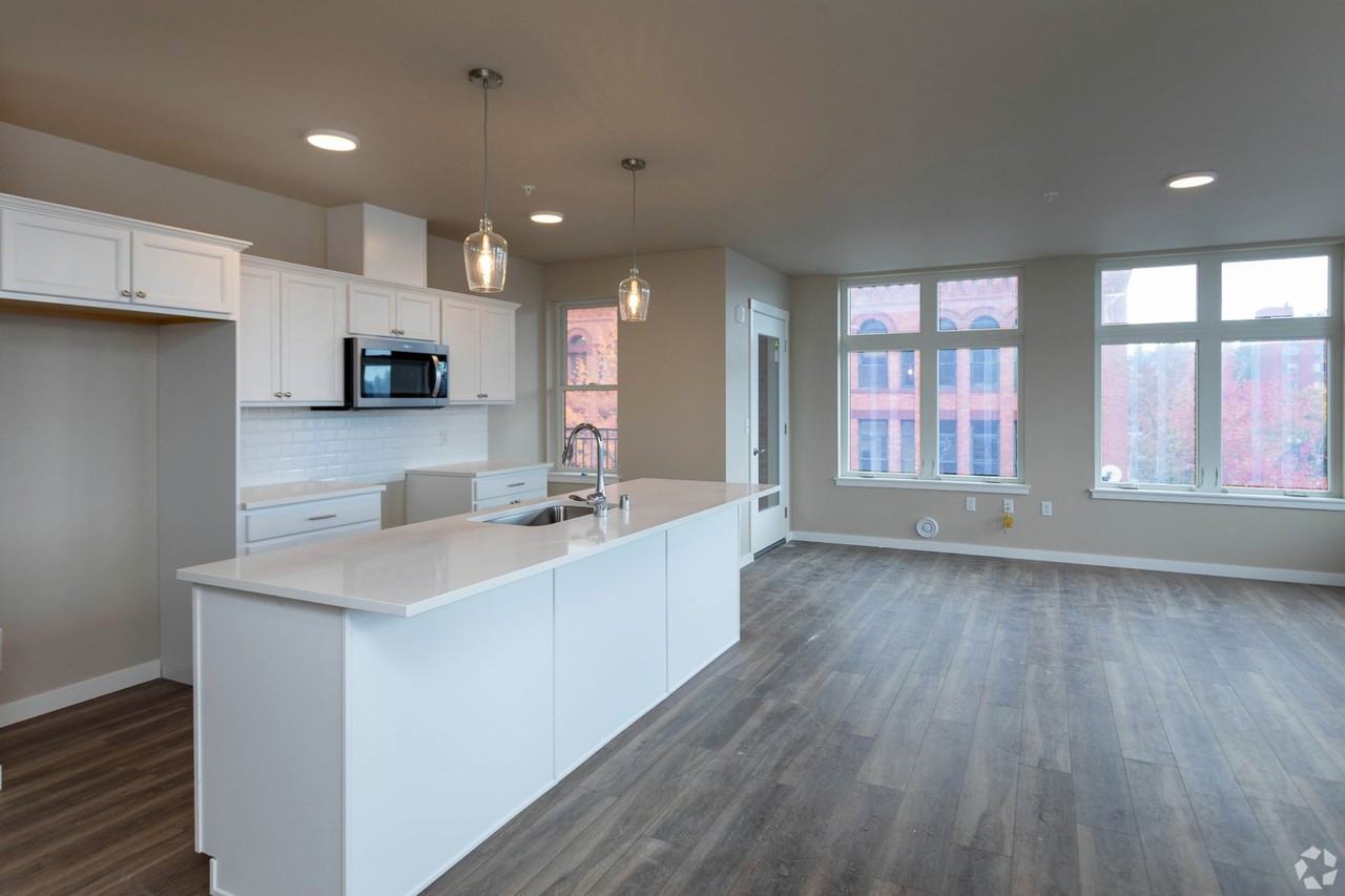 Fairhaven Towers - Photo 2 of 11
