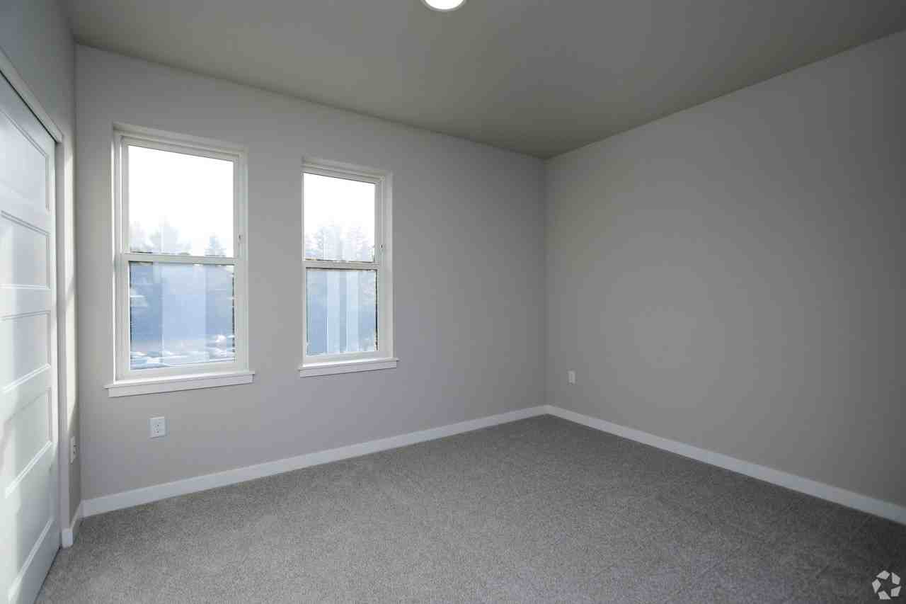 Fairhaven Towers - Photo 5 of 11