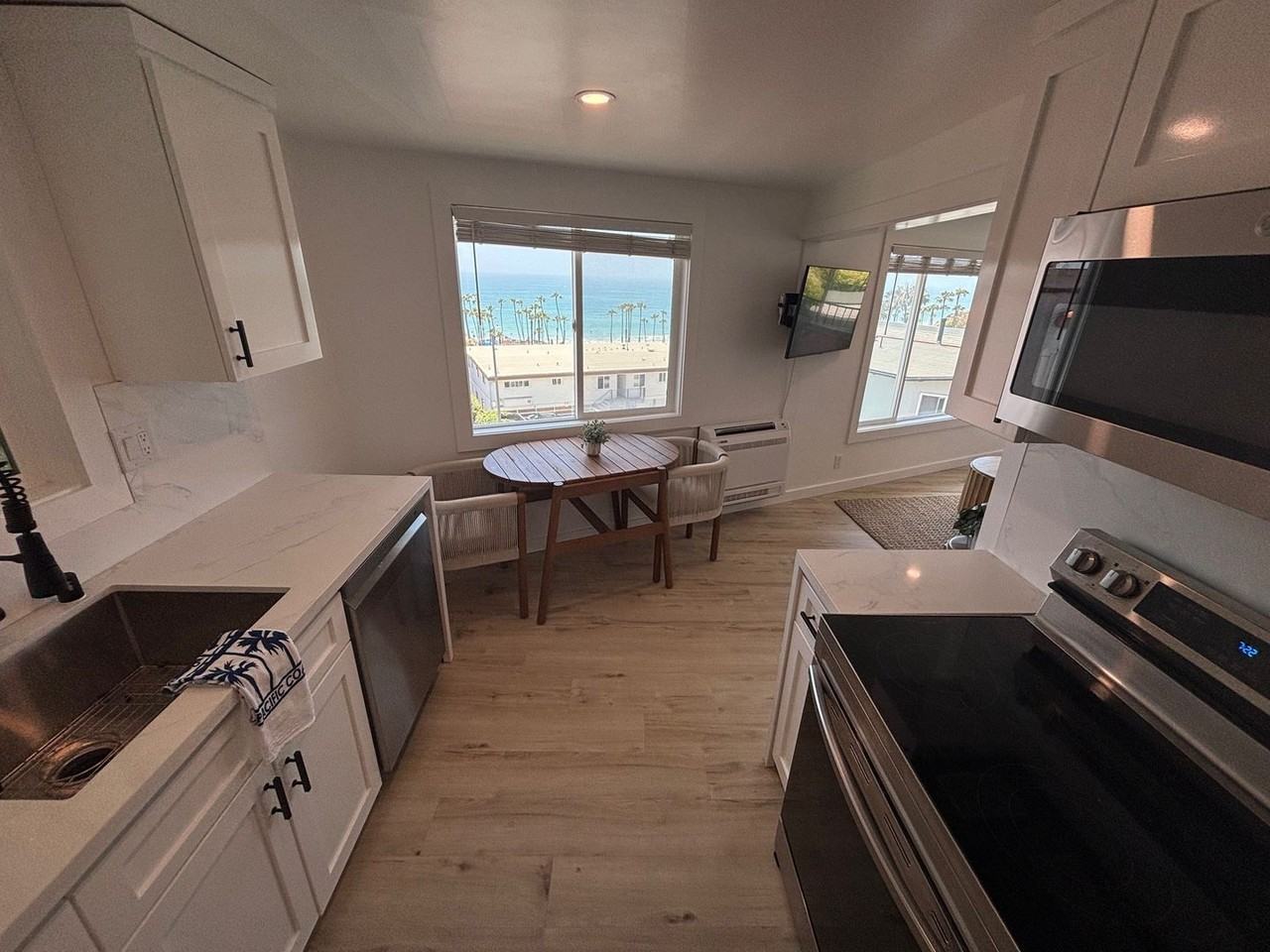 115 Capistrano Ln - Photo 3 of 13