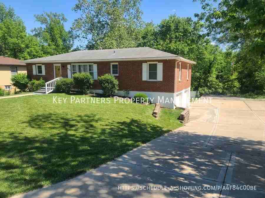 6703 Nw Evelyn St - Photo 2 of 21