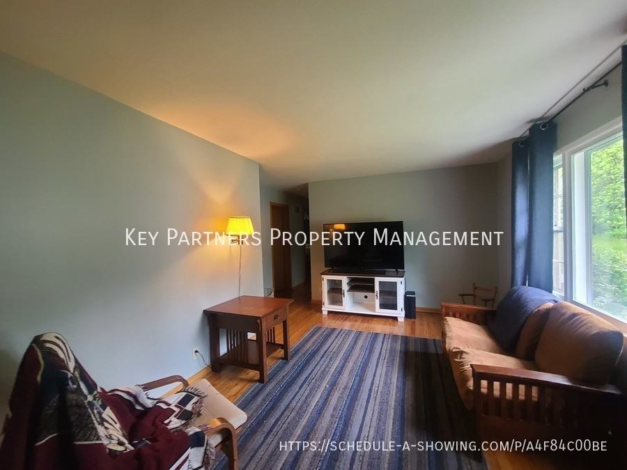 6703 Nw Evelyn St - Photo 3 of 21