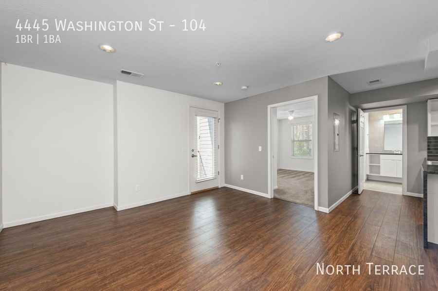 4445 Washington St #104 - Photo 7 of 14