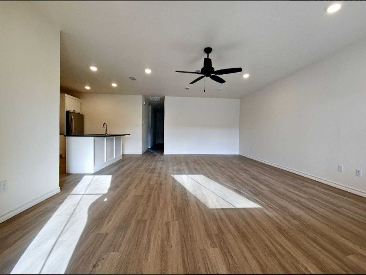 5883 Urbana Pl - Photo 3 of 17