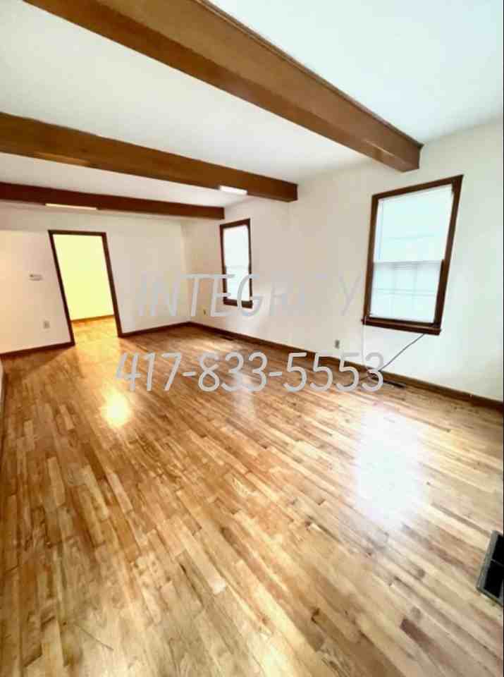 2618 W Elm St #NA - Photo 2 of 8