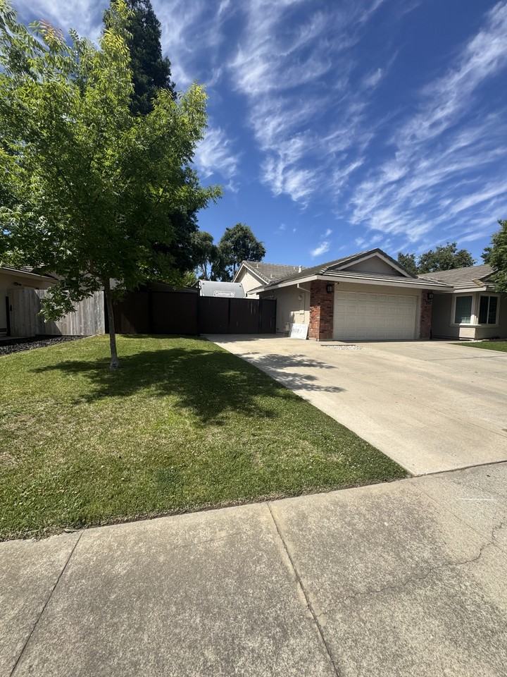981 Colson Way #NA - Photo 4 of 10