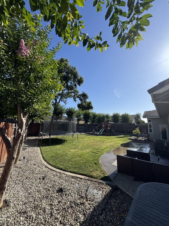 981 Colson Way #NA - Photo 7 of 10