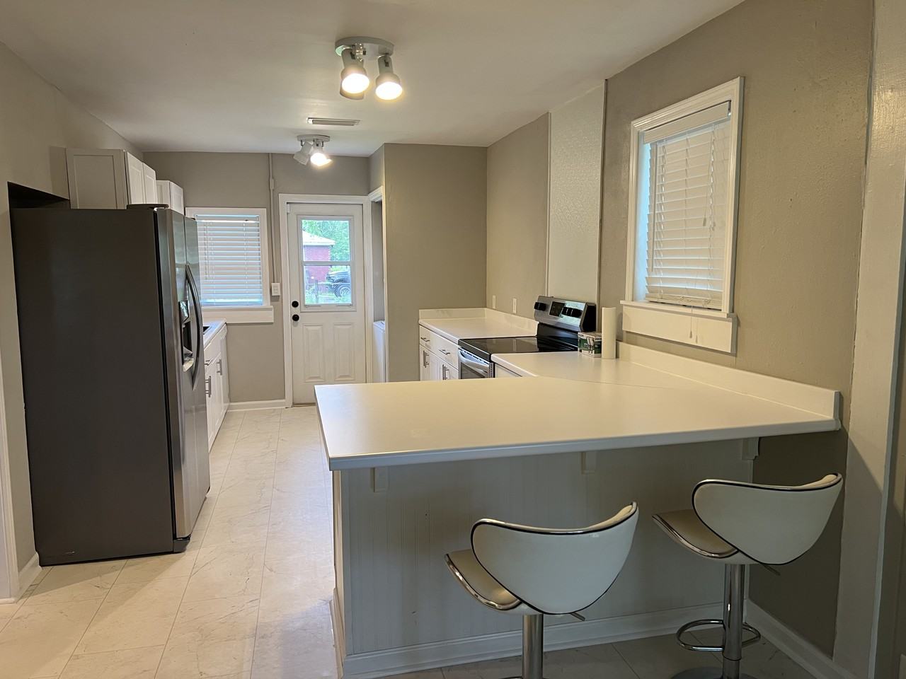 509 E Myrtle Ave #NA - Photo 2 of 16