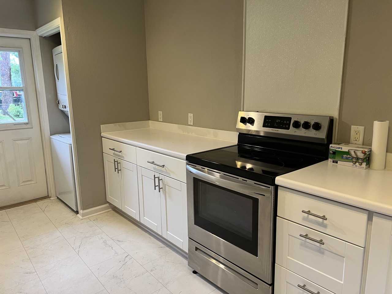 509 E Myrtle Ave #NA - Photo 3 of 16