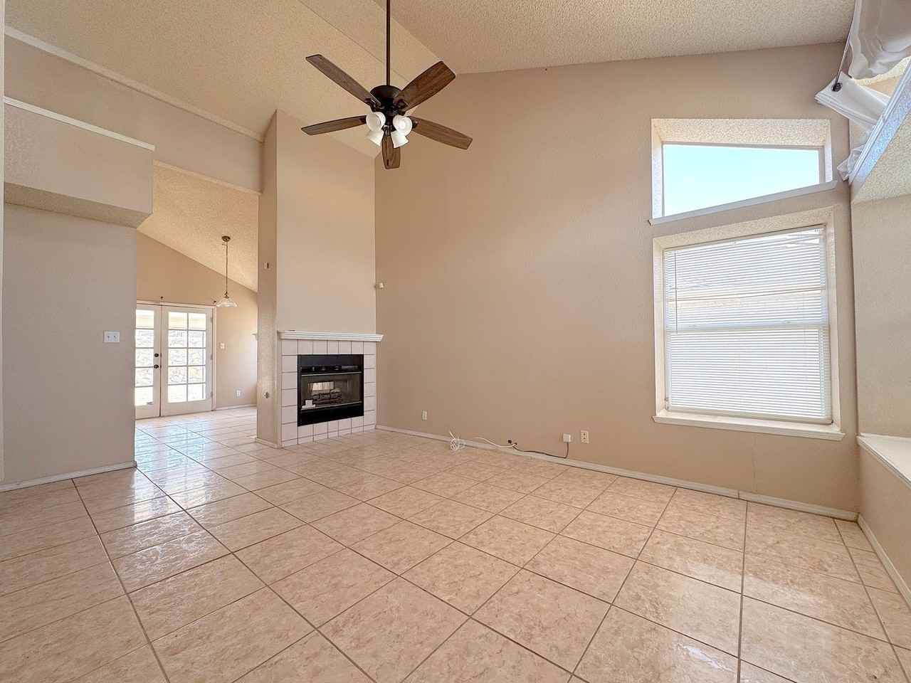 11073 Nathan Bay Dr - Photo 4 of 16