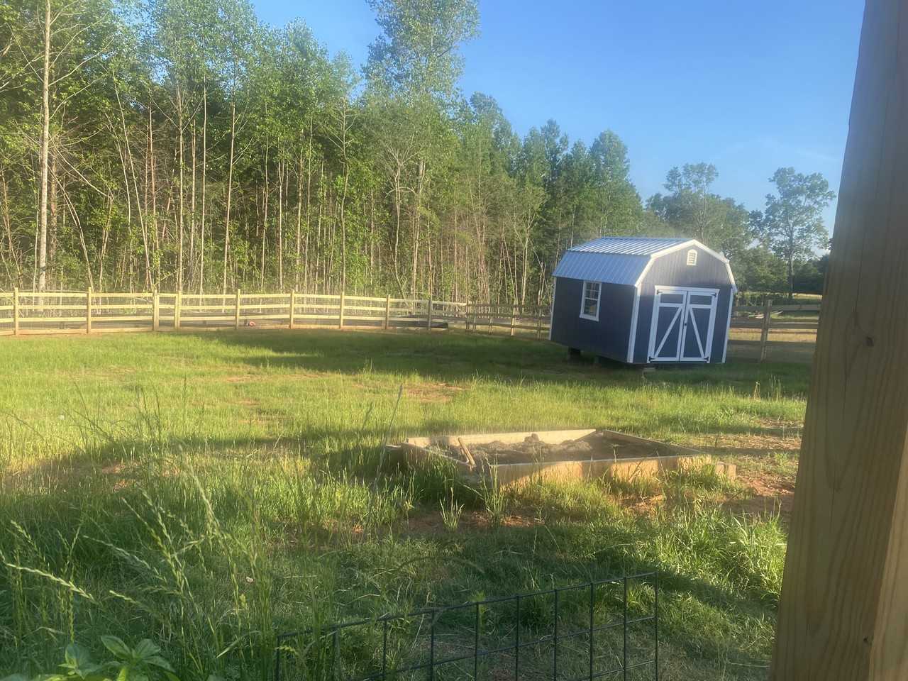 1498 Daniel Rd - Photo 4 of 17