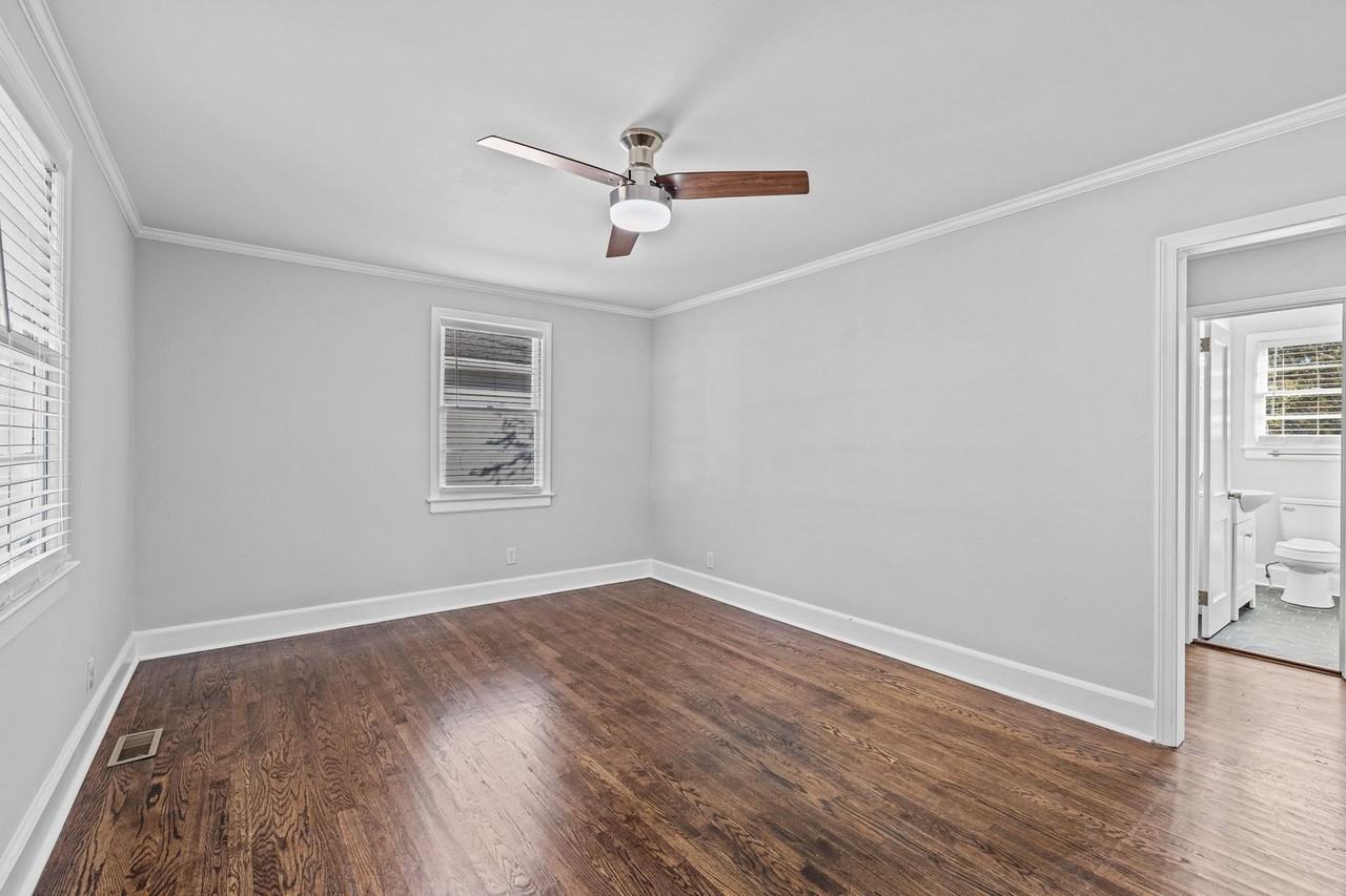 206 Raynor St - Photo 6 of 24