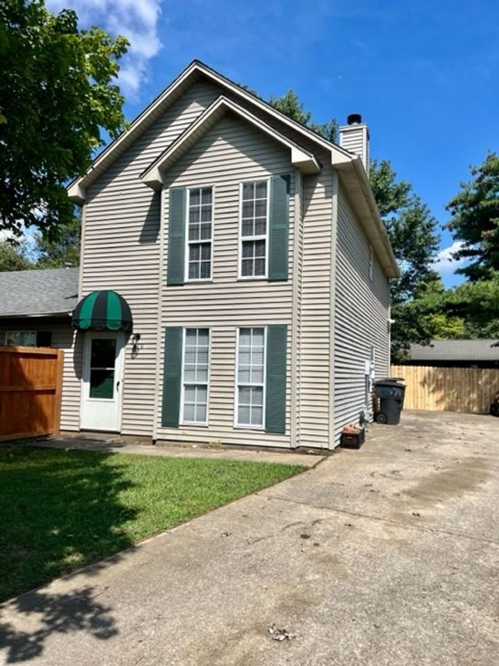 410 Jonquil Ct - Photo 2 of 14