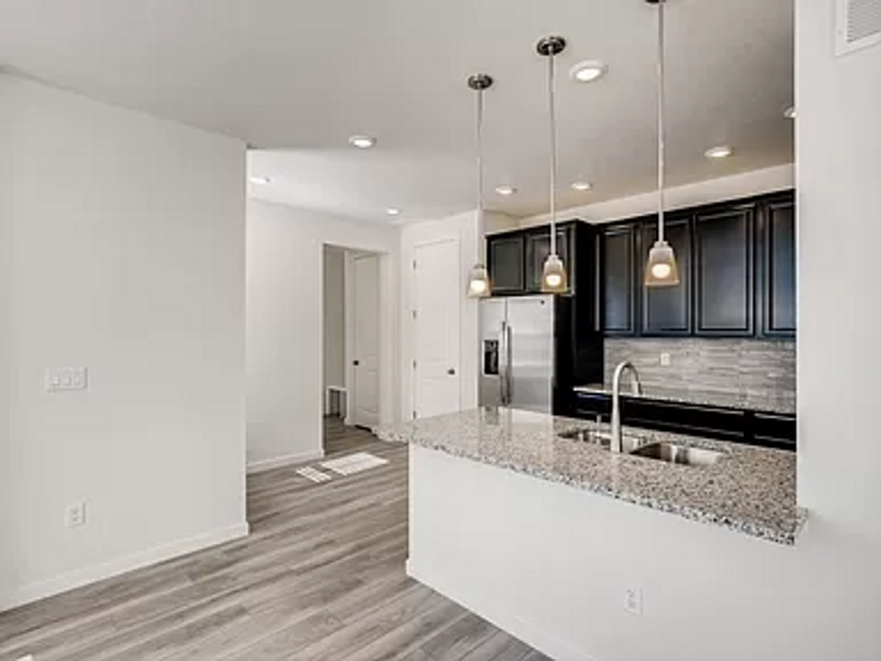 17713 Olive St - Photo 6 of 20