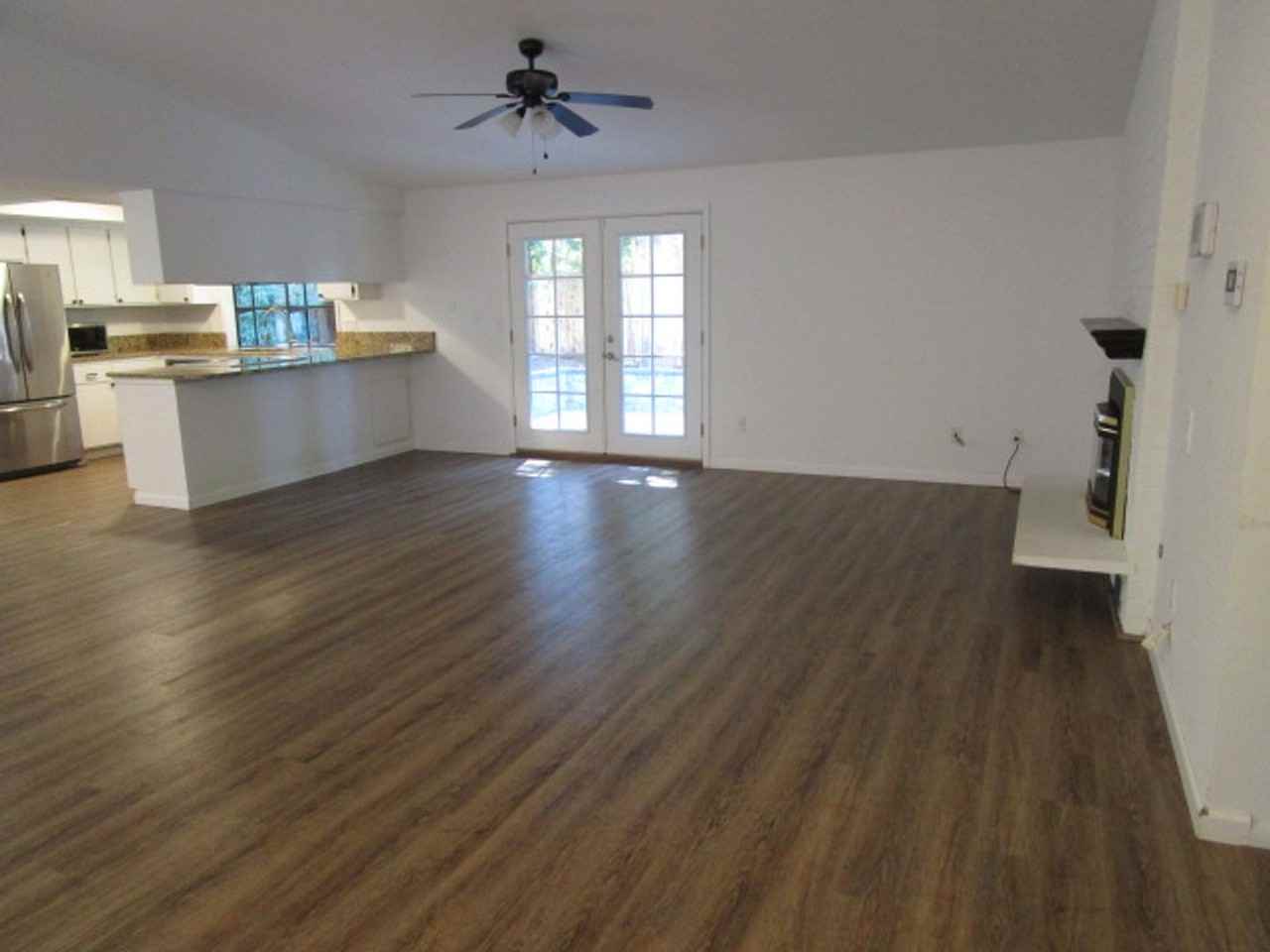 1009 Chippewa St - Photo 2 of 17