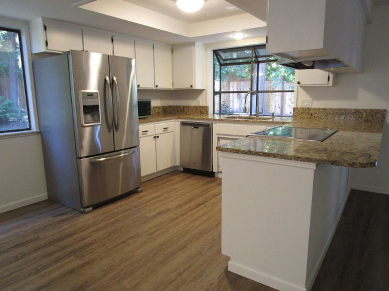1009 Chippewa St - Photo 4 of 17