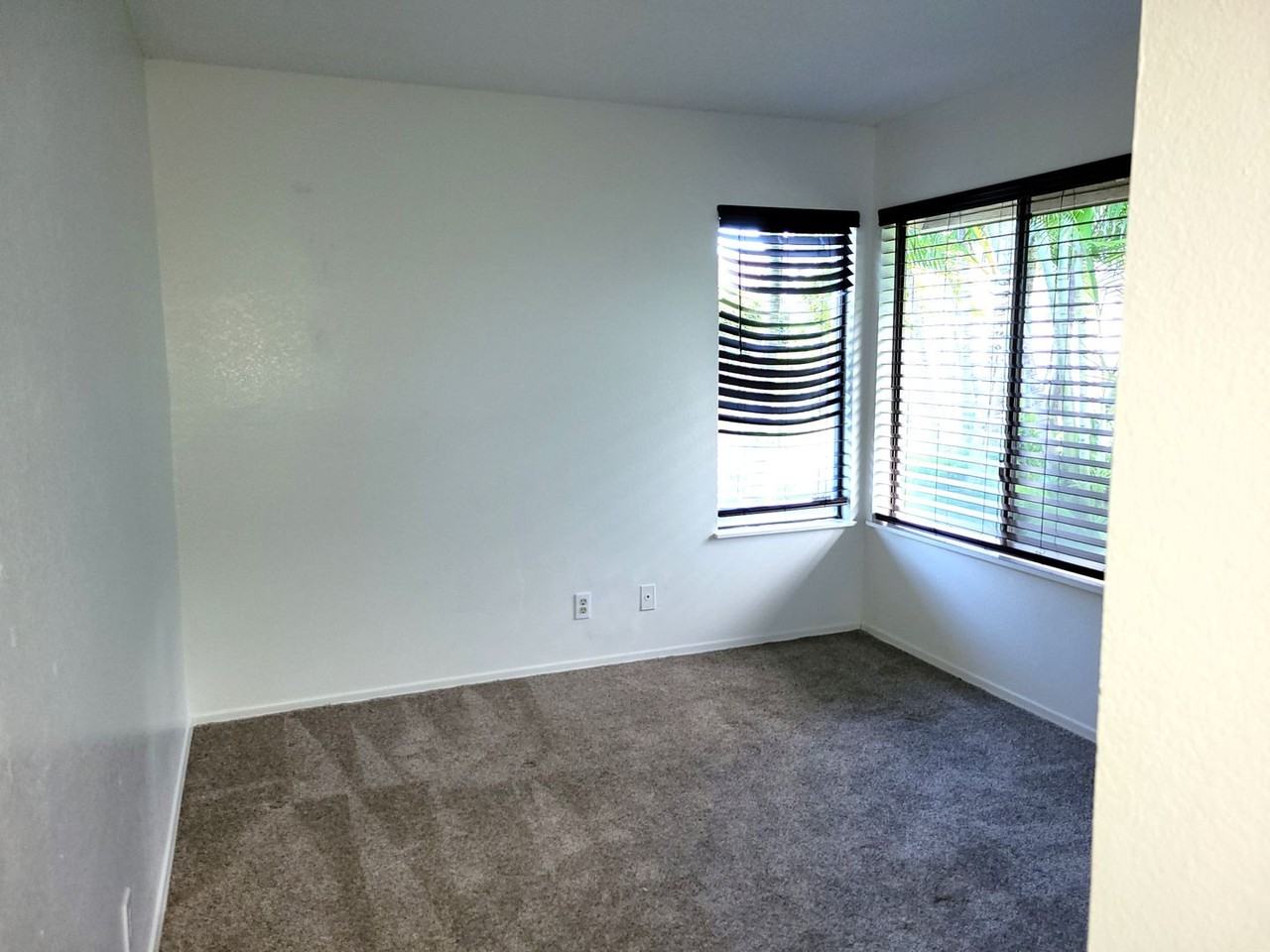 98-1700 Kaahumanu St - Photo 6 of 27