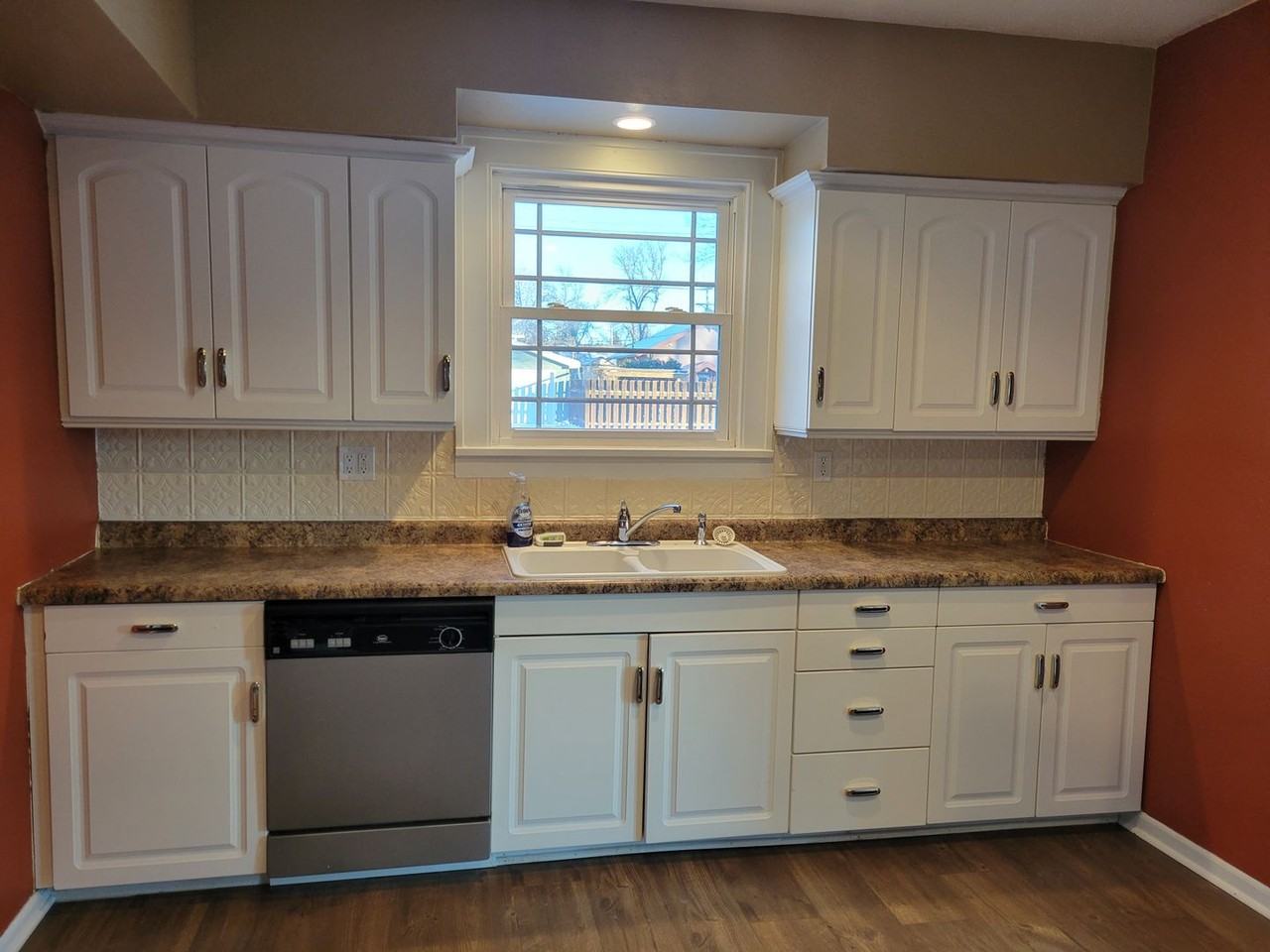 220 4th Ave Ne - Photo 2 of 19