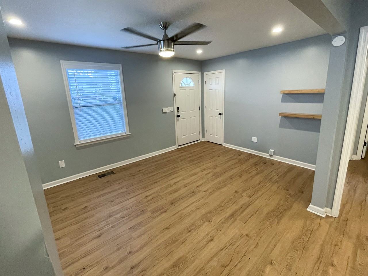 909 S 13th St #NA - Photo 2 of 10